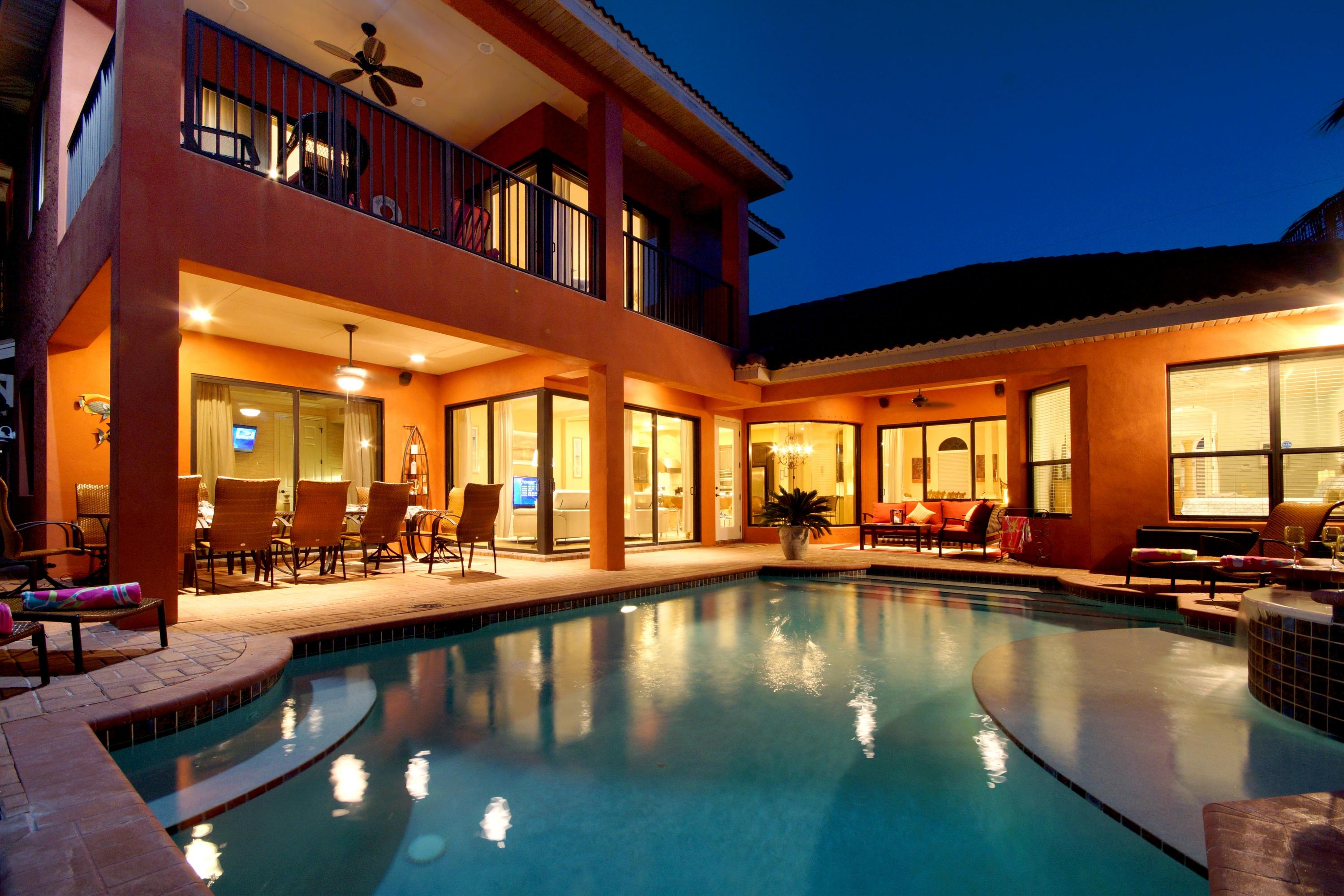 night-pool-in.jpg