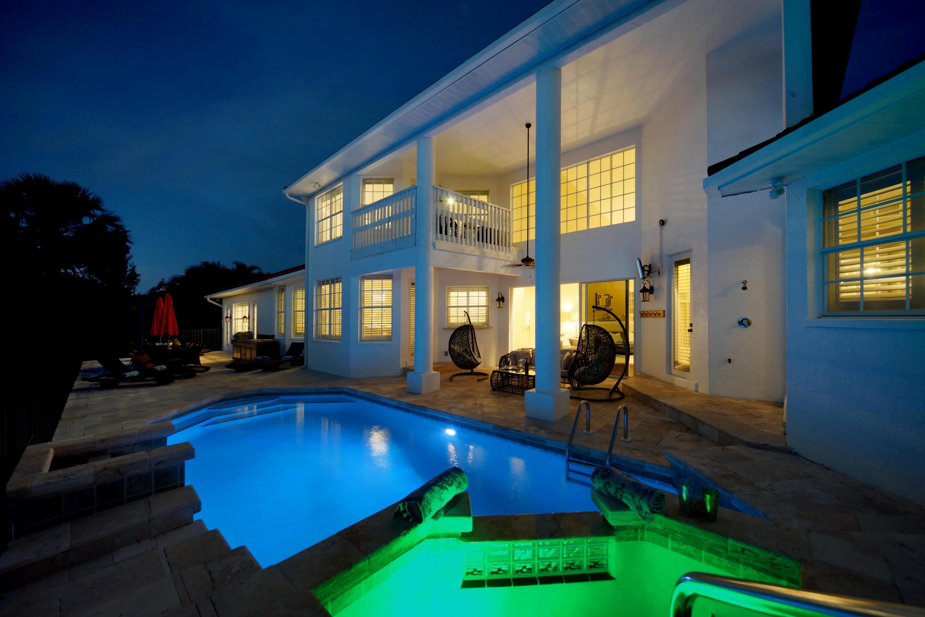 night-pool-in-south.jpg