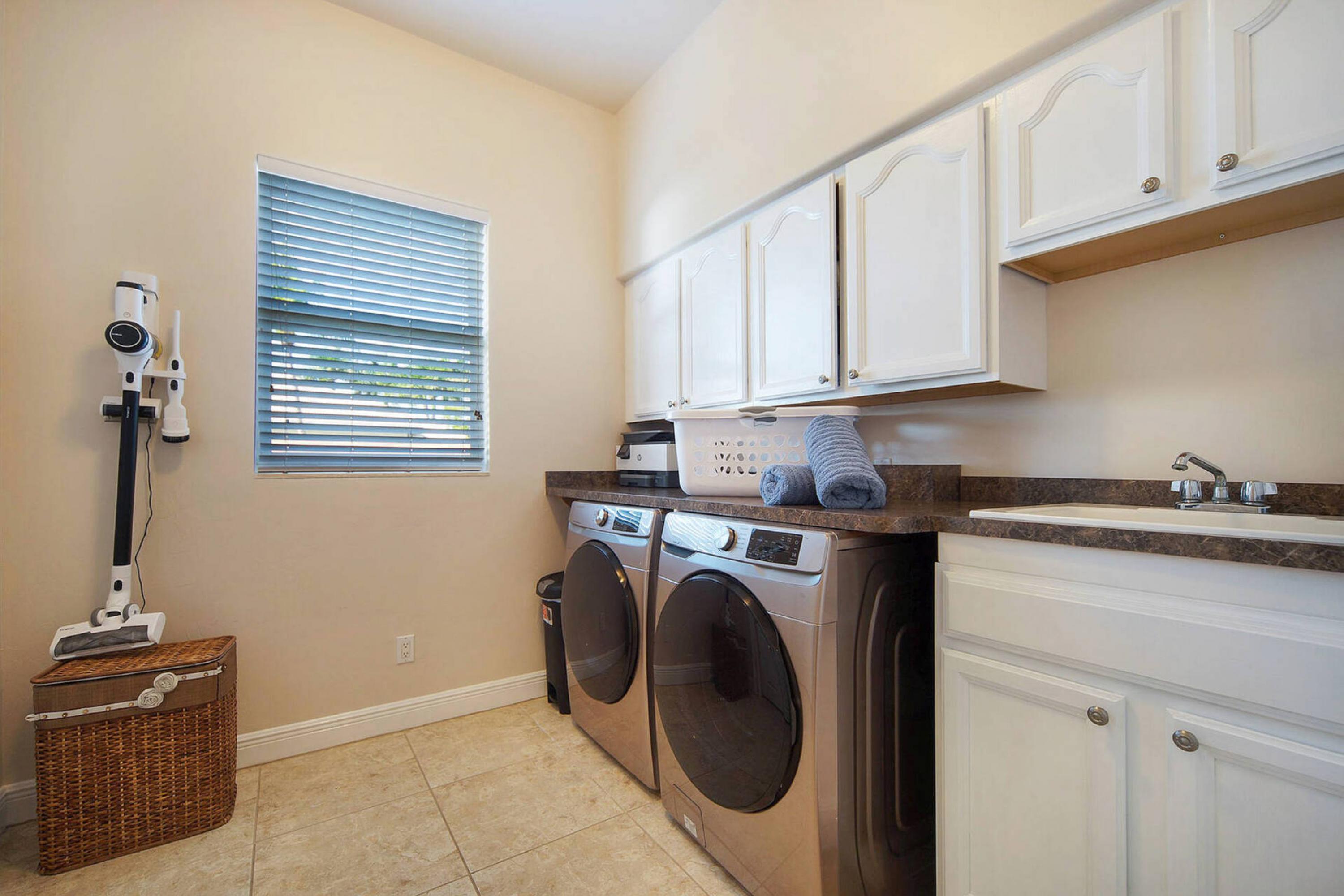 MLS_ih-3126_lg_pic48_1.jpg